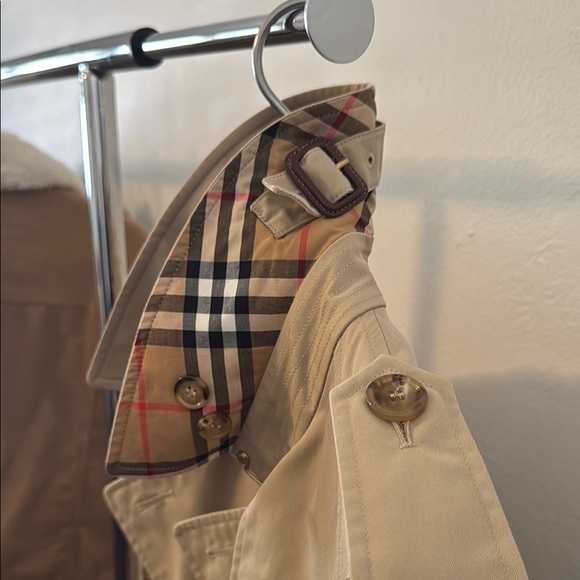 Burberry Waterloo Trench Coat - Picture 9 of 13